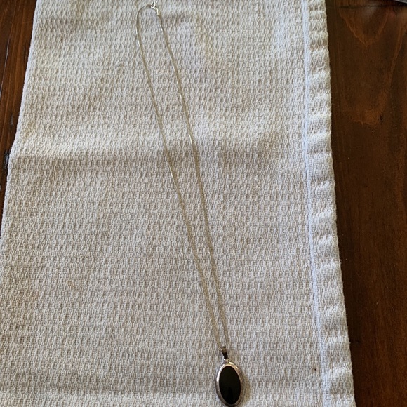 Sterling silver necklace with black agate and sterling silver charm - Picture 3 of 6